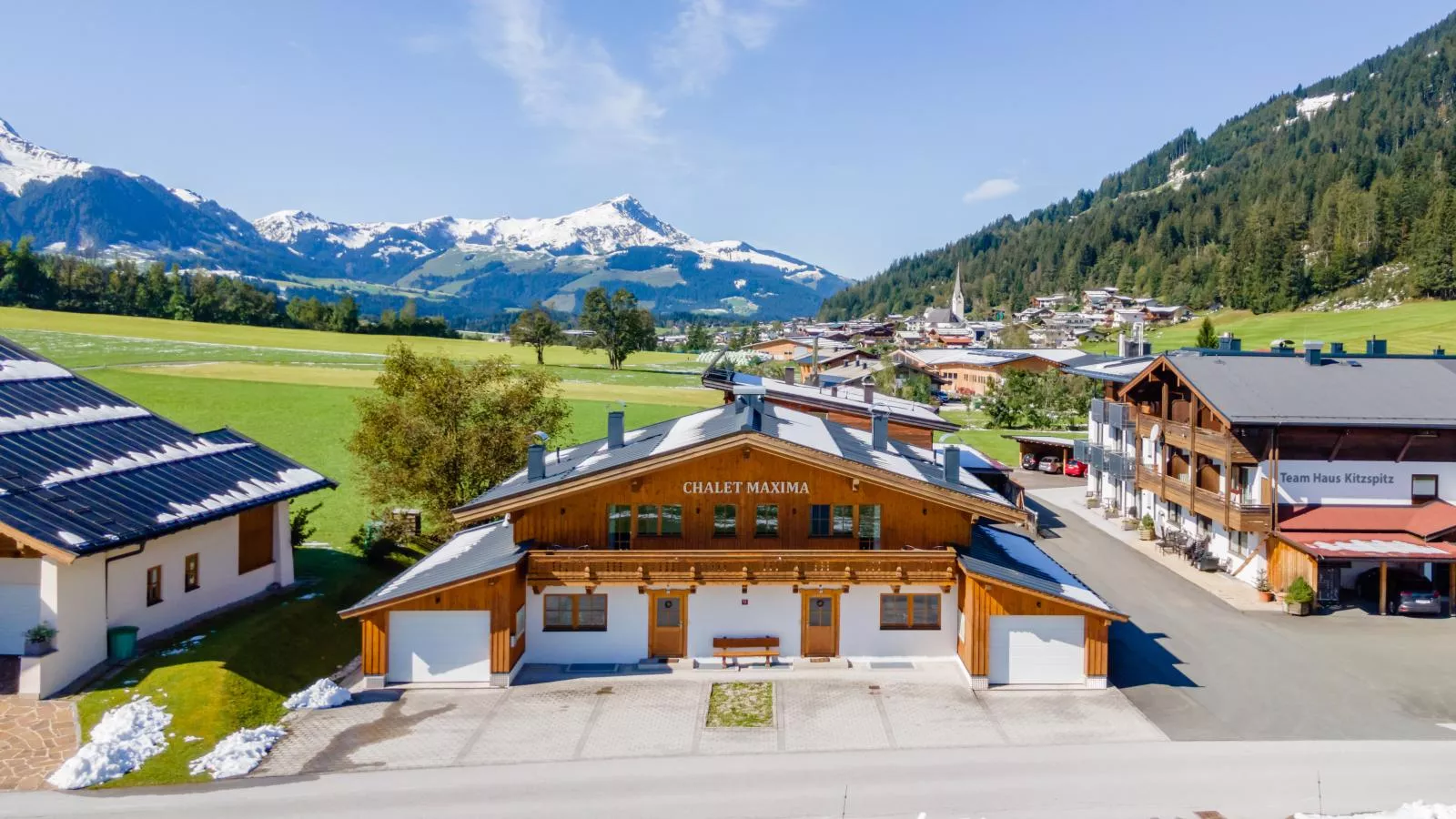 Maxima II - Ski in - Ski Out-Exterior summer