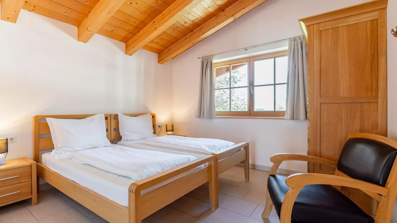 Maxima II - Ski in - Ski Out-Bedroom