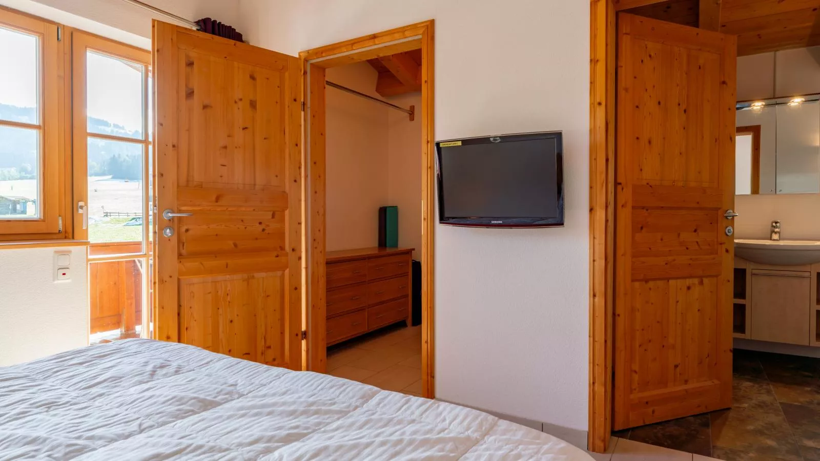 Maxima II - Ski in - Ski Out-Bedroom