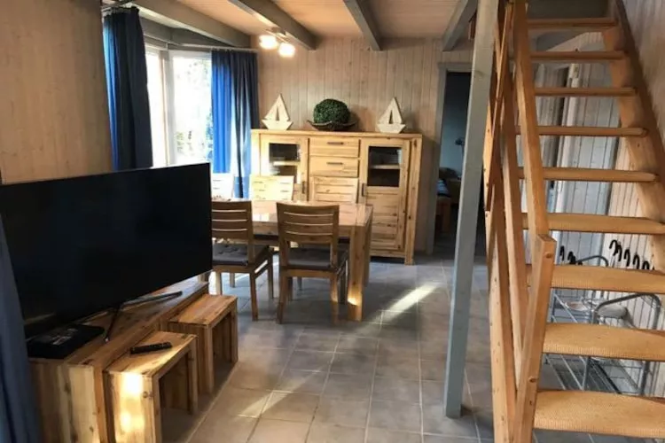 FH Wildgans Comfort mit Sauna & Kaminofen 81 qm 77-Dining room
