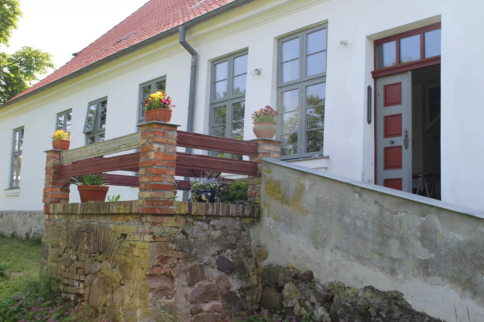 Hagen plus-Exterior summer