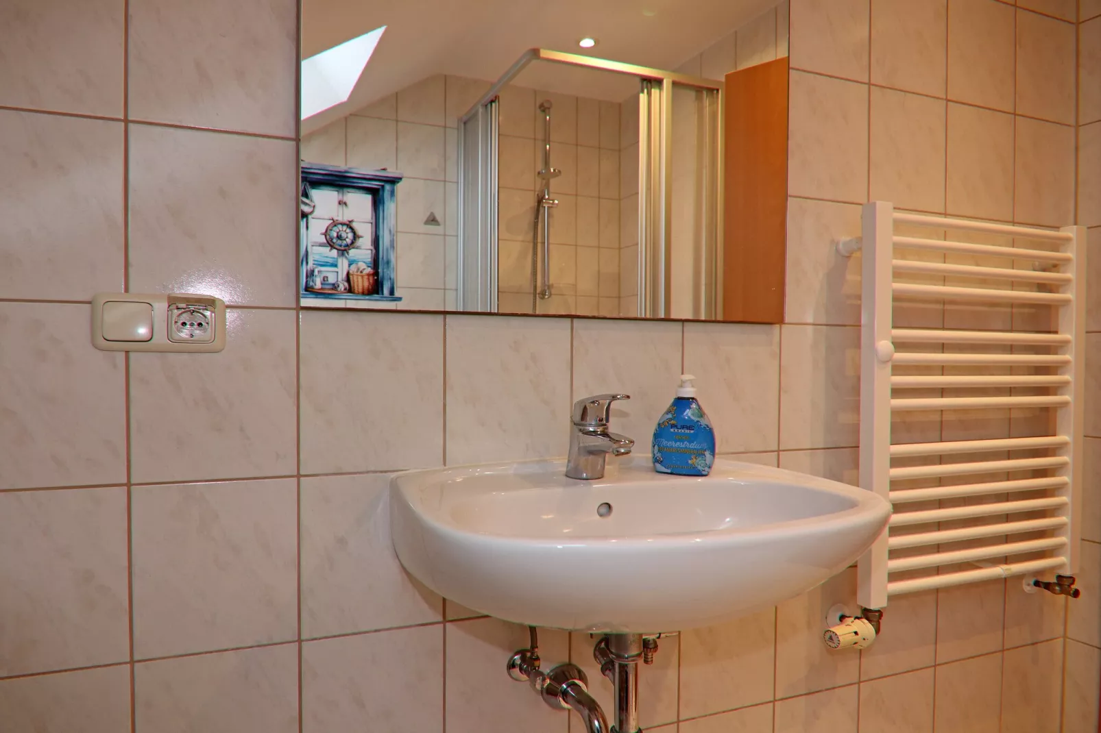 OG Whg 9 rechts-Bathroom