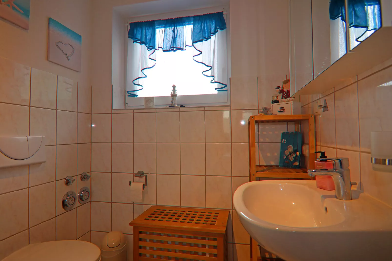 EG Whg 6 rechts-Bathroom