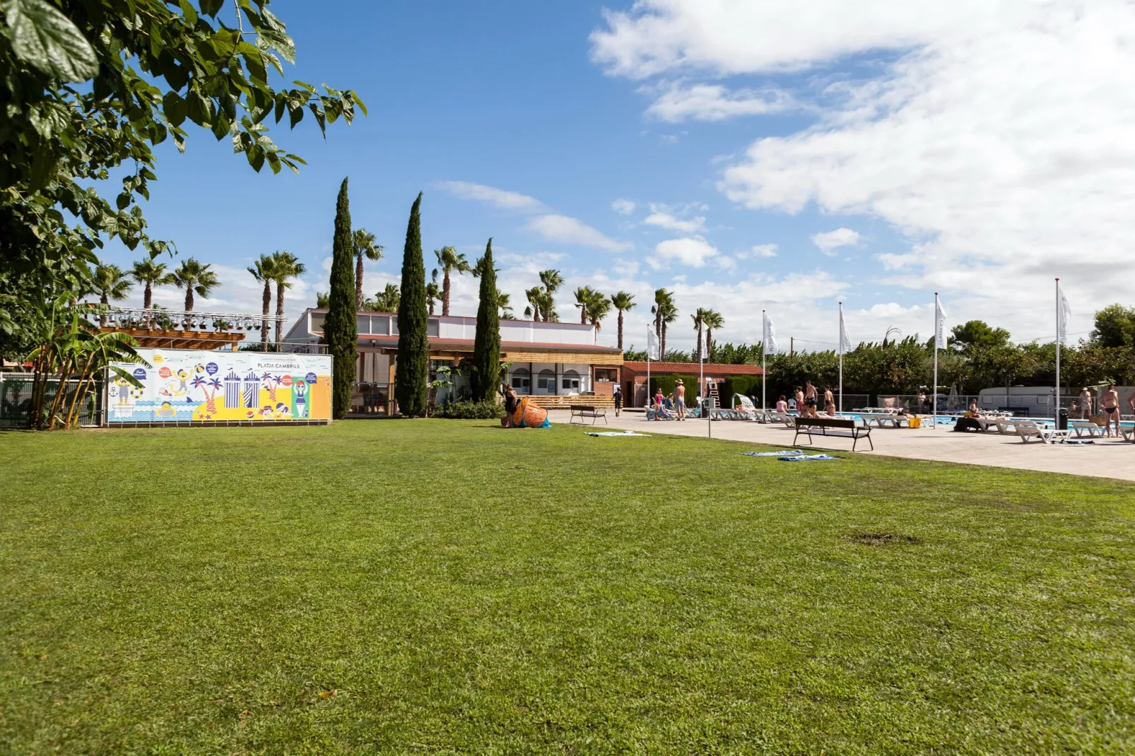 Camping Cambrils Playa 1 BUNGALOW OASIS-Gardens summer