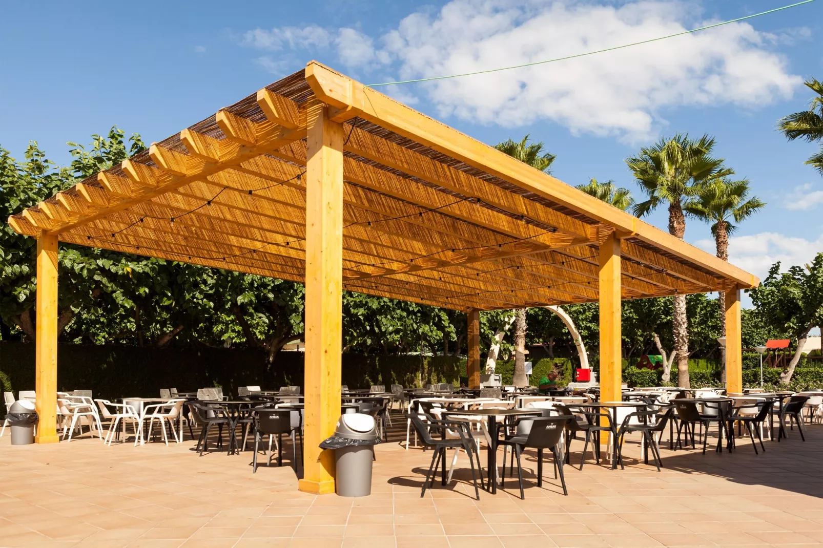 Camping Cambrils Playa 1 BUNGALOW OASIS-Areas summer 1km