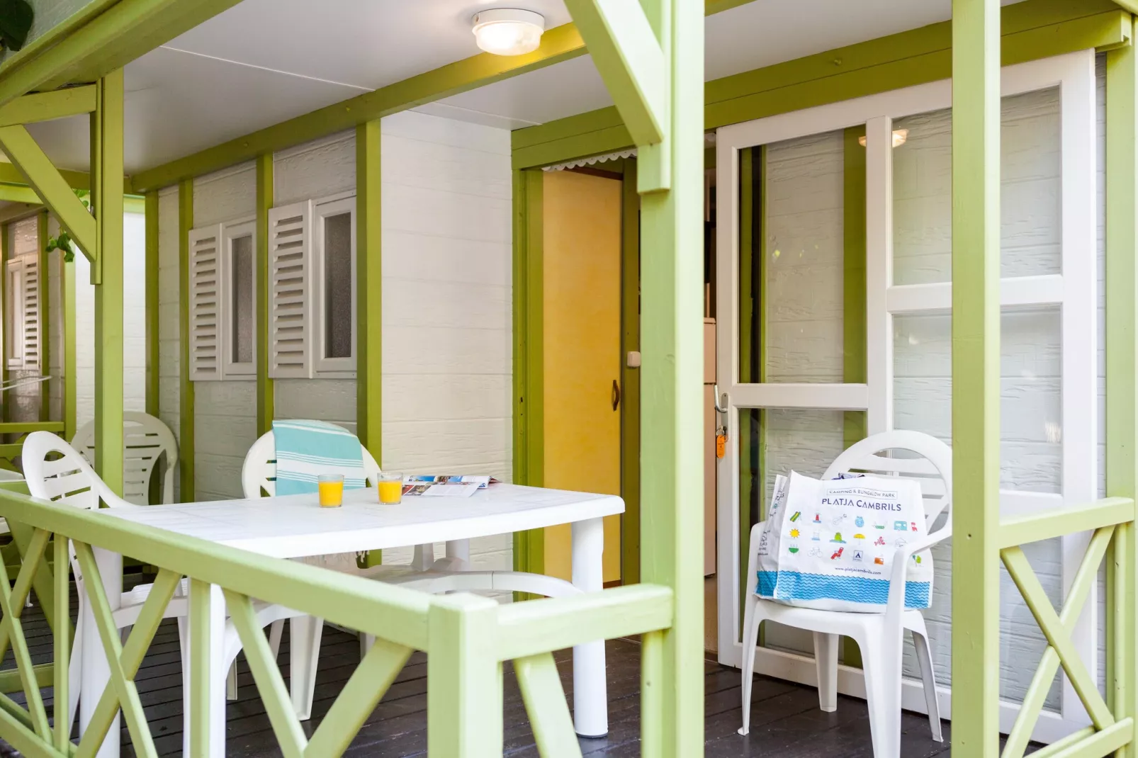 Camping Cambrils Playa 2 BUNGALOW PREMIUM-Terrace balcony
