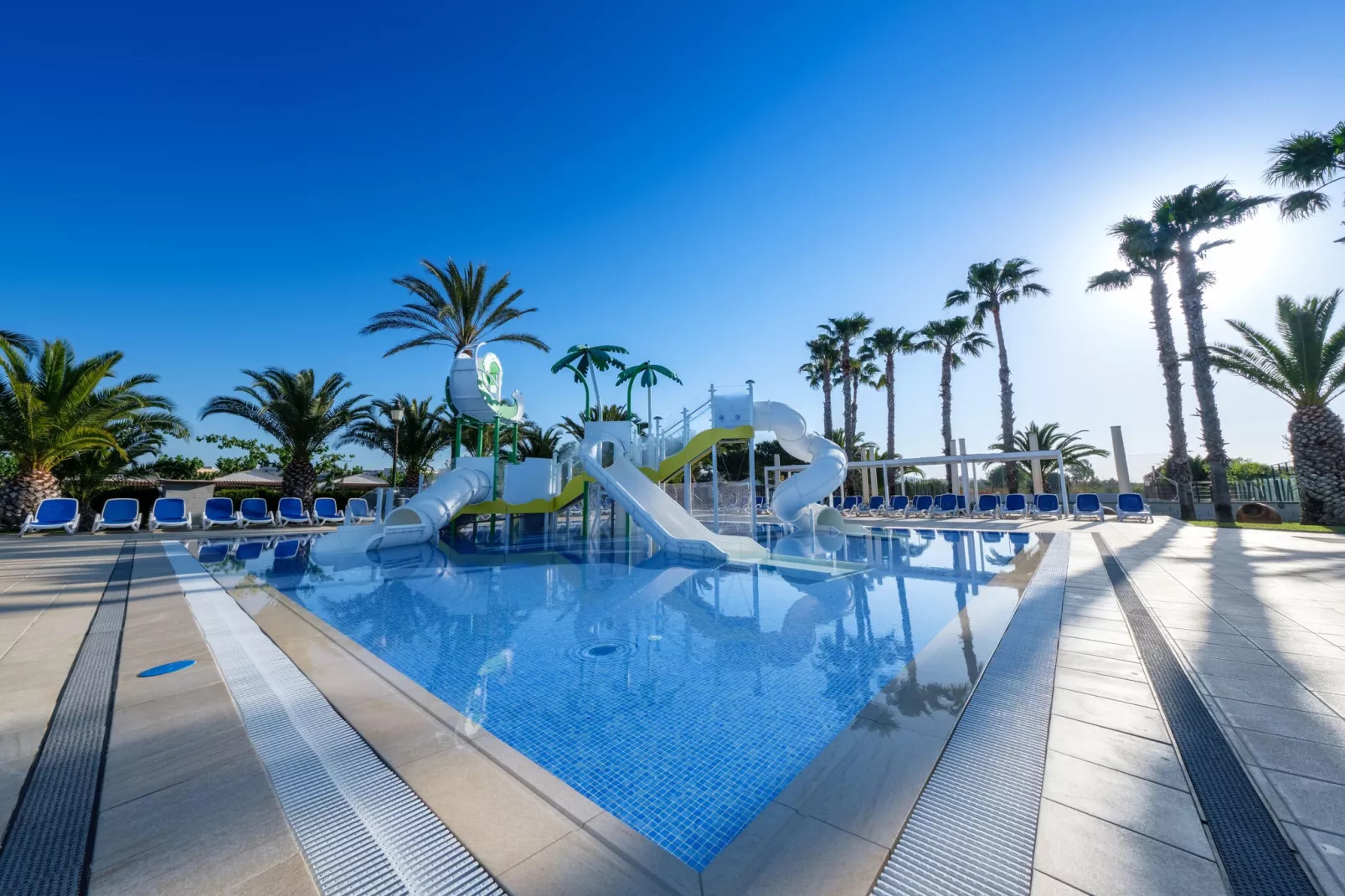CAMPING ESTIVAL VENDRELL PLATJA BUNGALOW 4 STANDARD-Pool