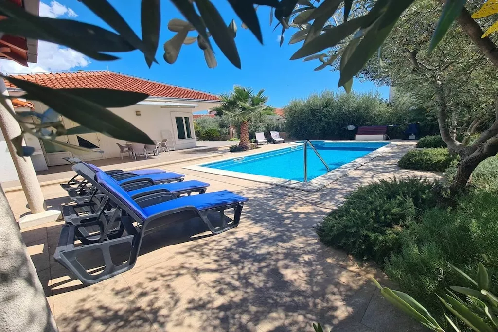exteriorsummer