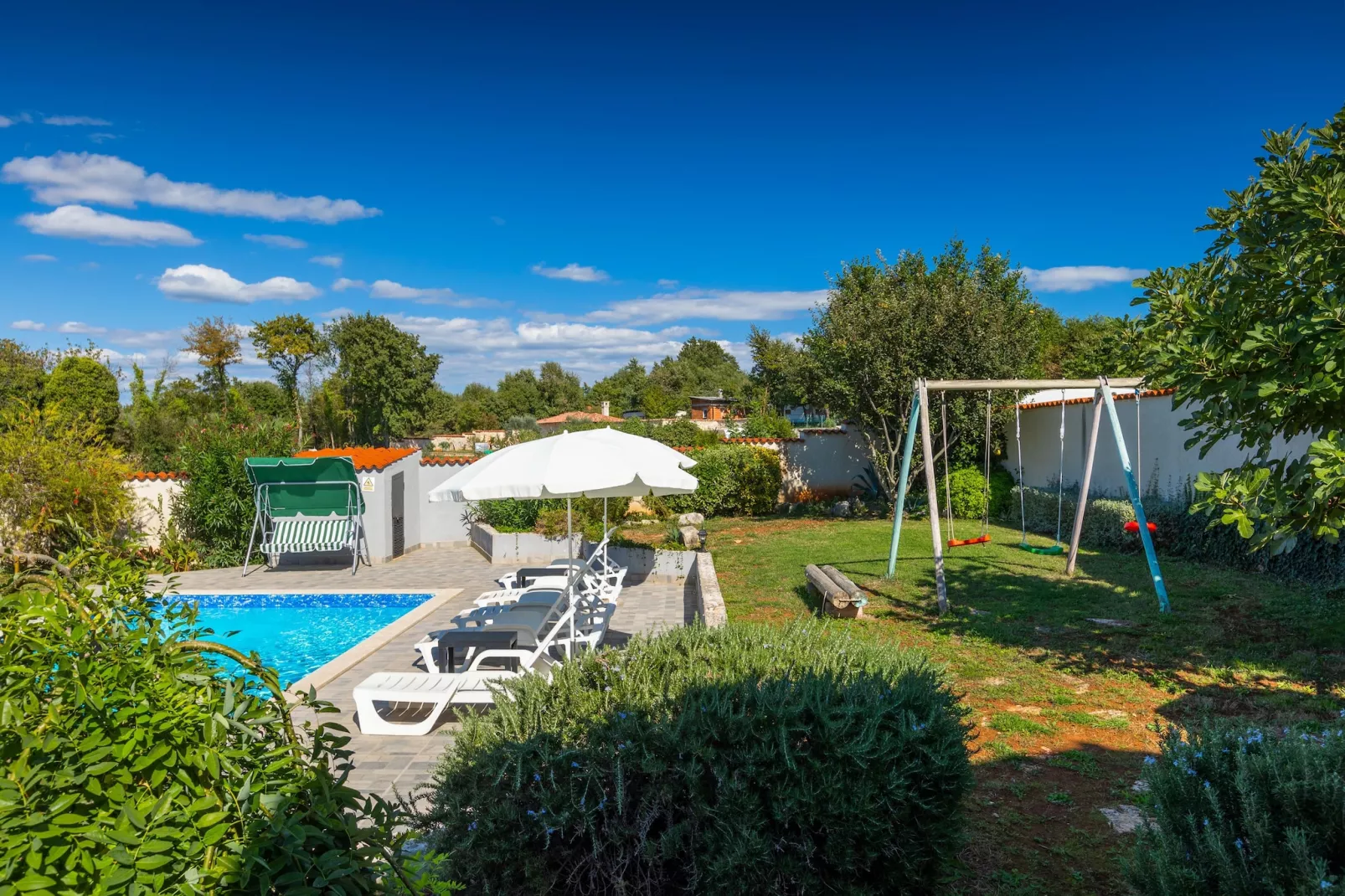 Villa Viola-Gardens summer
