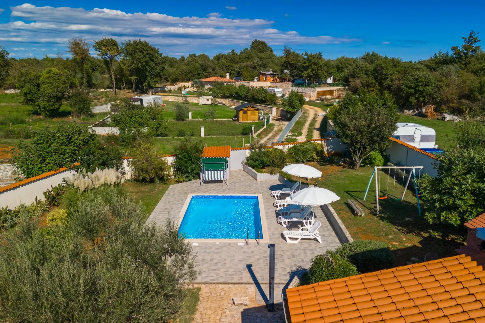 Villa Viola-Areas summer 1km