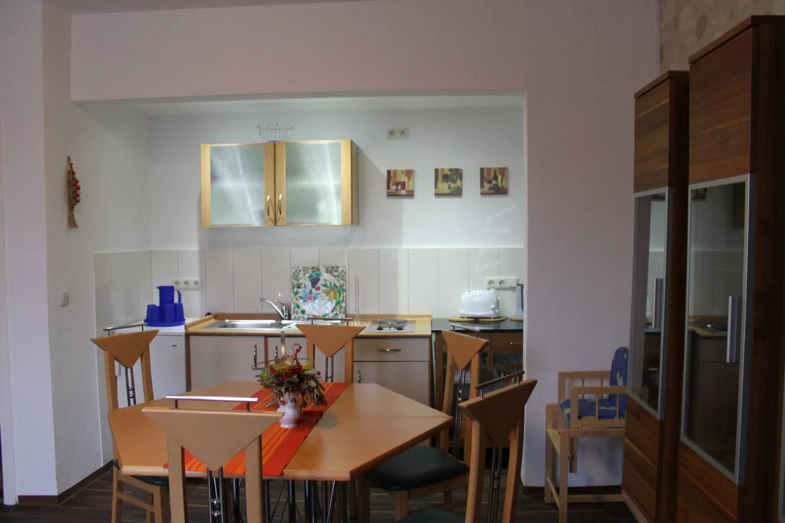 Ferienwohnung mit großem Garten-Dining room