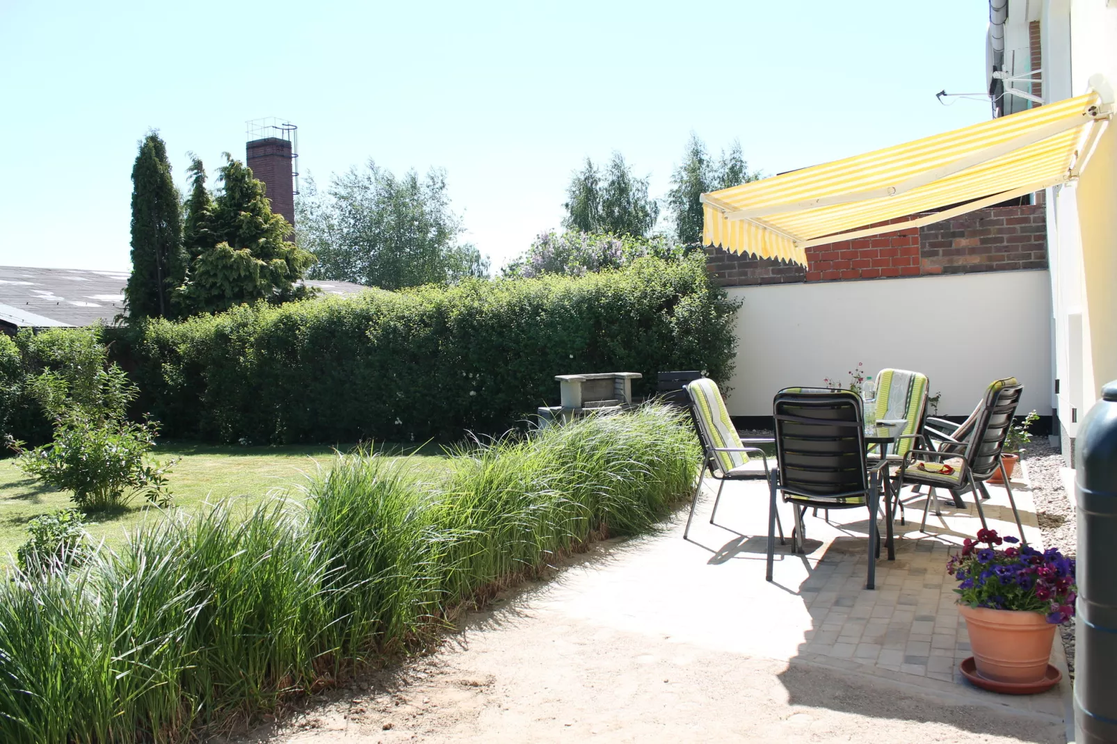 Ferienwohnung mit großem Garten-Gardens summer
