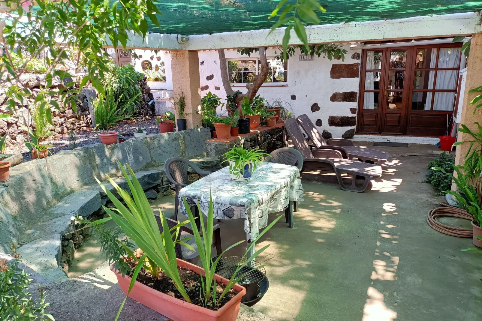 Elida-Terrace balcony