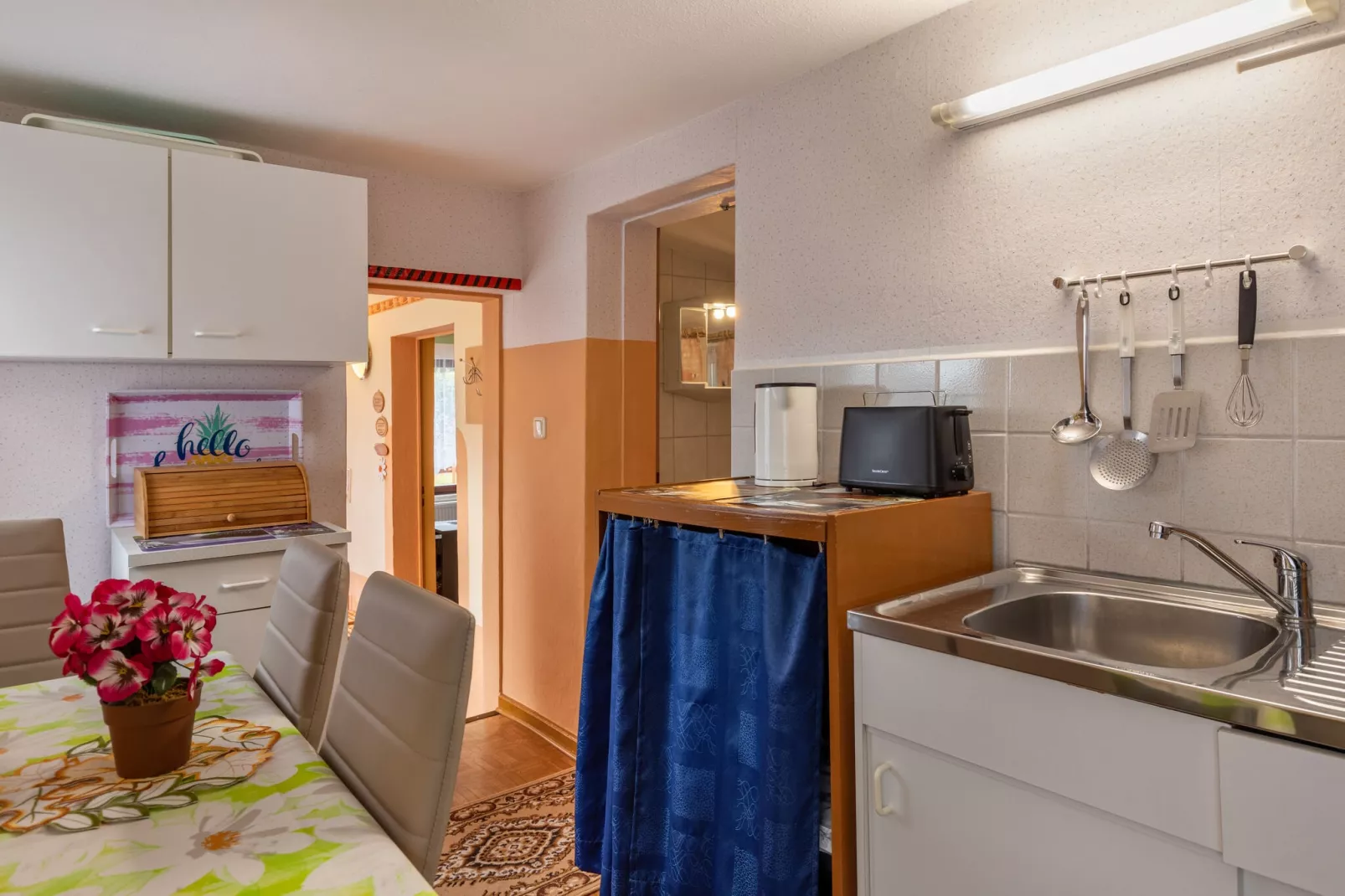 Auf dem Kleinbauernhof-Kitchen