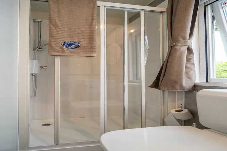 Jesolo Mare Family Village Lido di Jesolo - Lodge Superior Dog 4 plus 1 pax-Salle de bain
