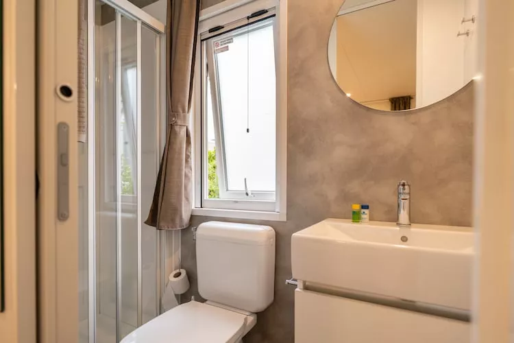 Jesolo Mare Family Village Lido di Jesolo - Lodge Superior Dog 4 plus 1 pax-Salle de bain