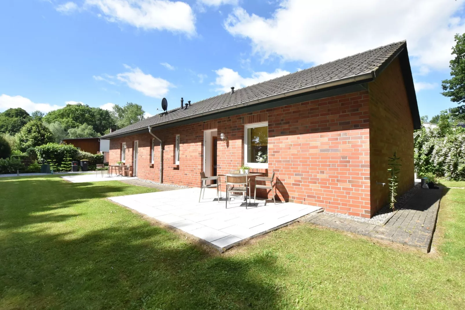 Ferienhaus Thomas im Grünen II-Exterior summer