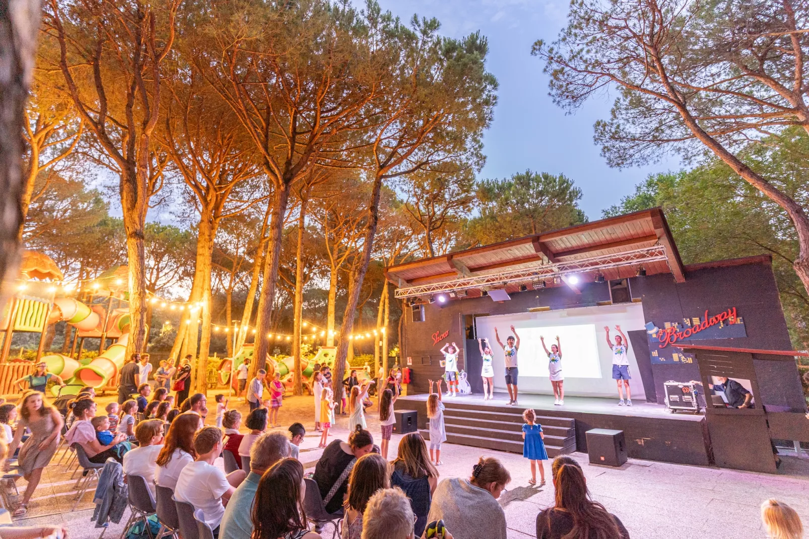 Jesolo Mare Family Village Lido di Jesolo - Lodge Elite Dog 4 plus 2 pax-Parkeinrichtungen