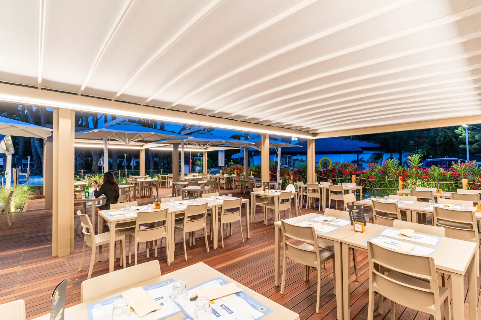 Jesolo Mare Family Village Lido di Jesolo - Lodge Elite Dog 4 plus 2 pax-Parkeinrichtungen