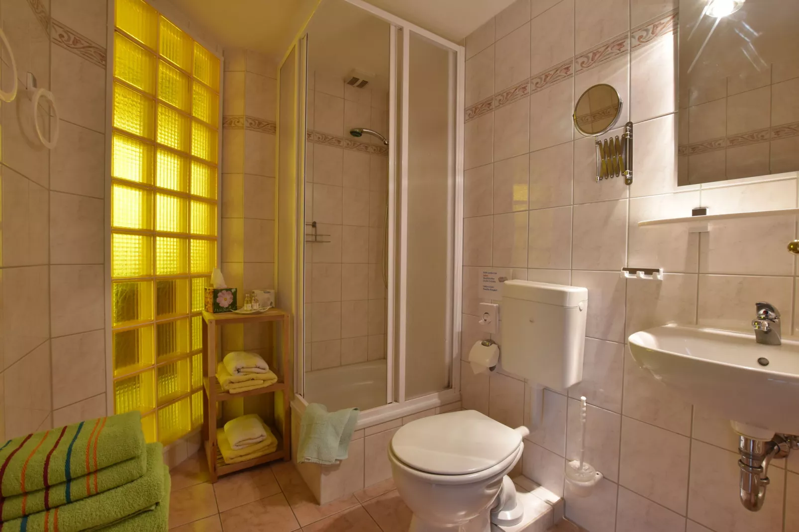 Ferienwohnung Möwe - viele Kinder-Extras strandnaher Urlaub Ostseebad Rerik-Bathroom
