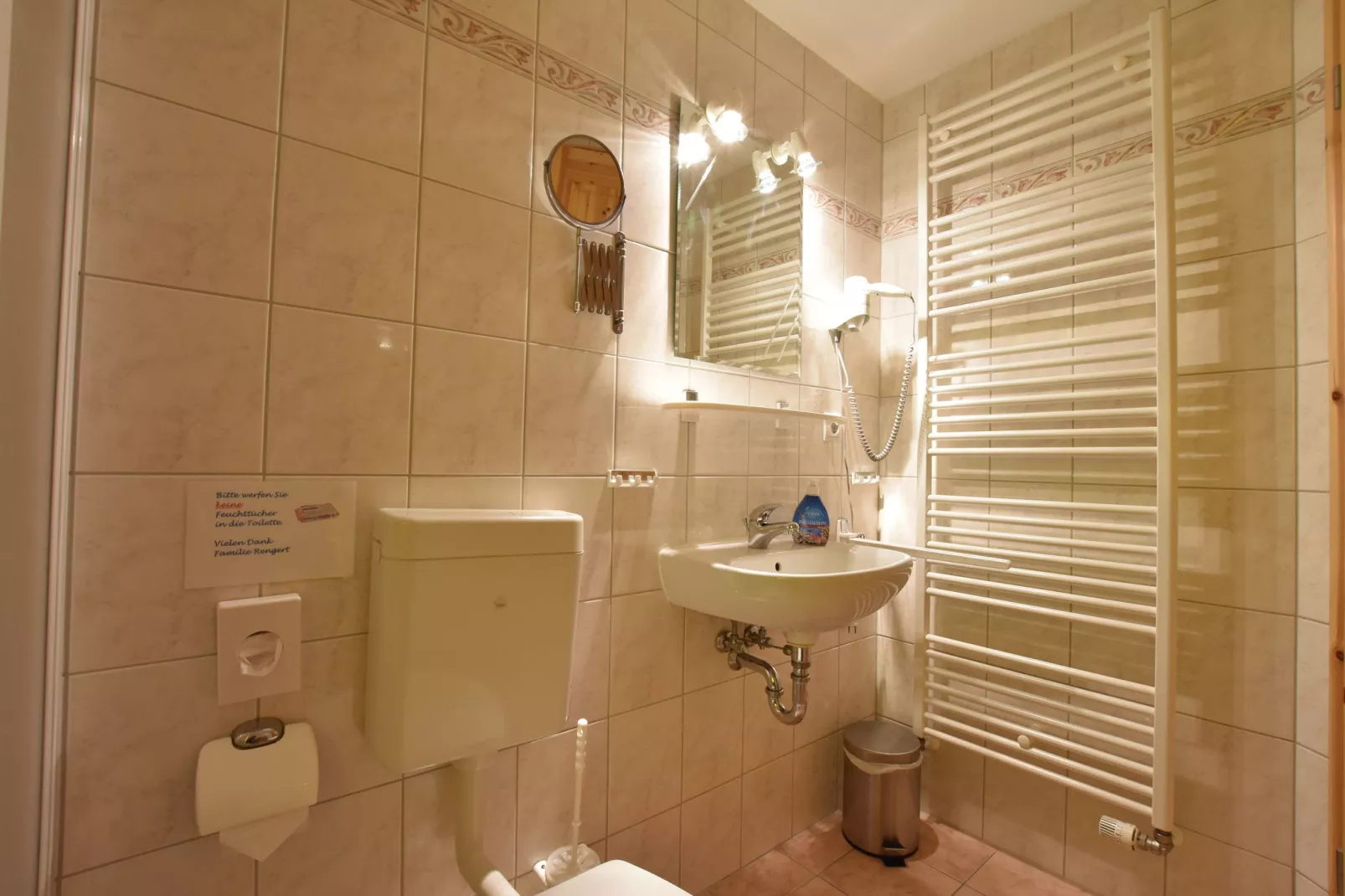 Ferienwohnung Möwe - viele Kinder-Extras strandnaher Urlaub Ostseebad Rerik-Bathroom