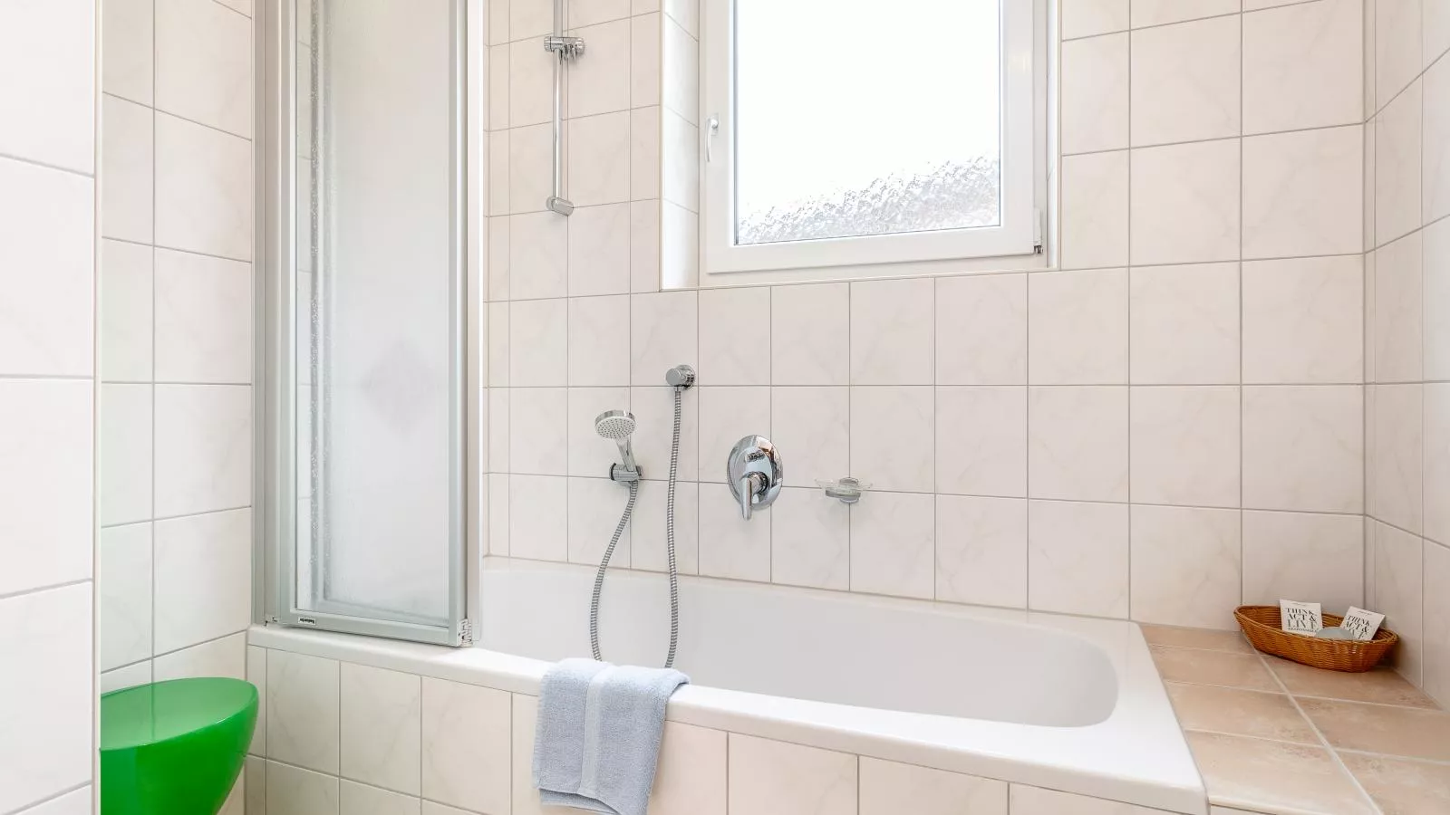 La Chiesa Andreas-Bathroom