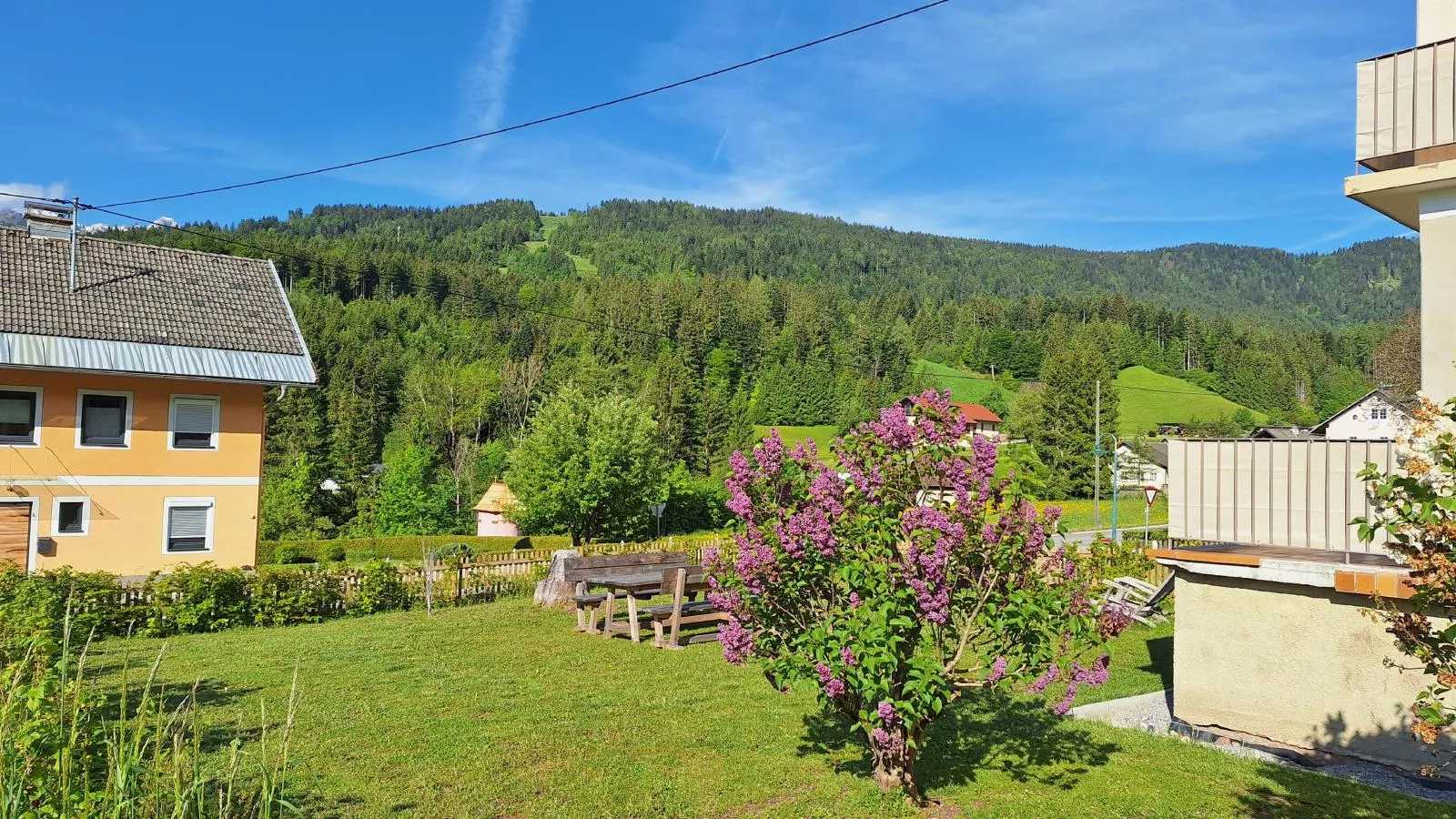 Jukbichl 1-Gardens summer