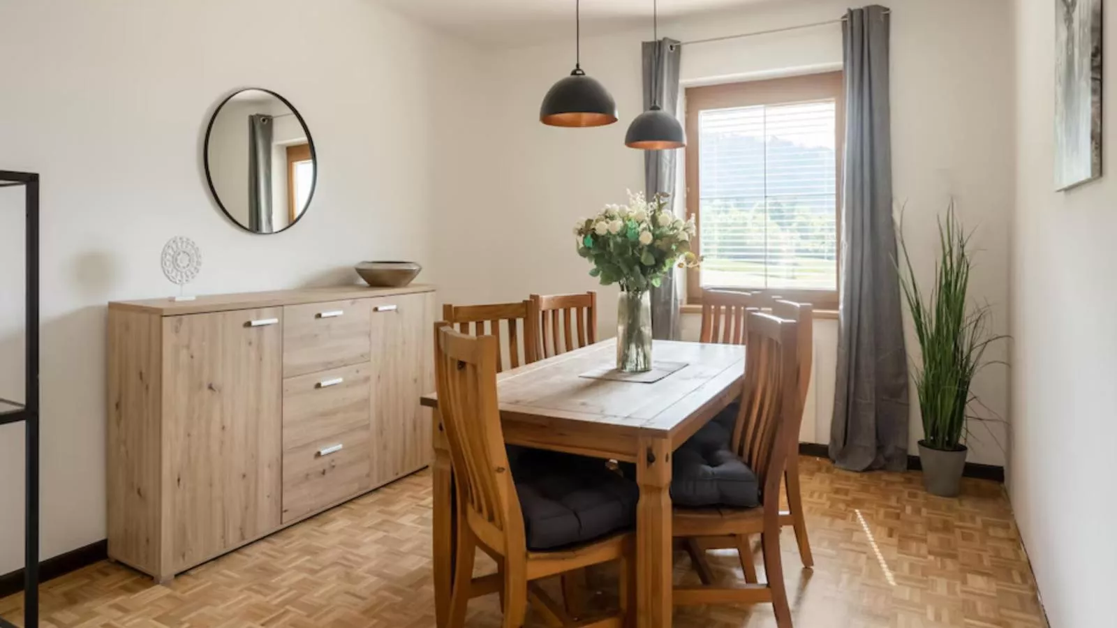 Jukbichl-Dining room