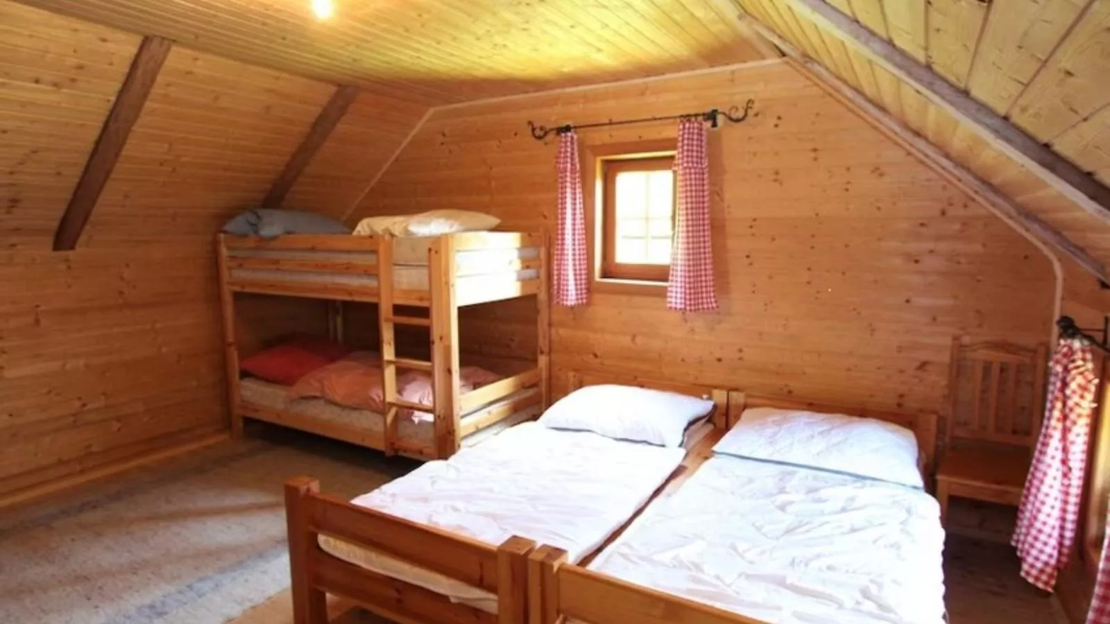 Almhütte Unterhofer-Bedroom