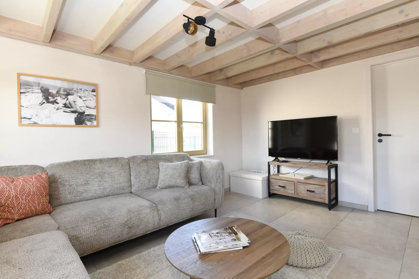 WH2/42-Living room