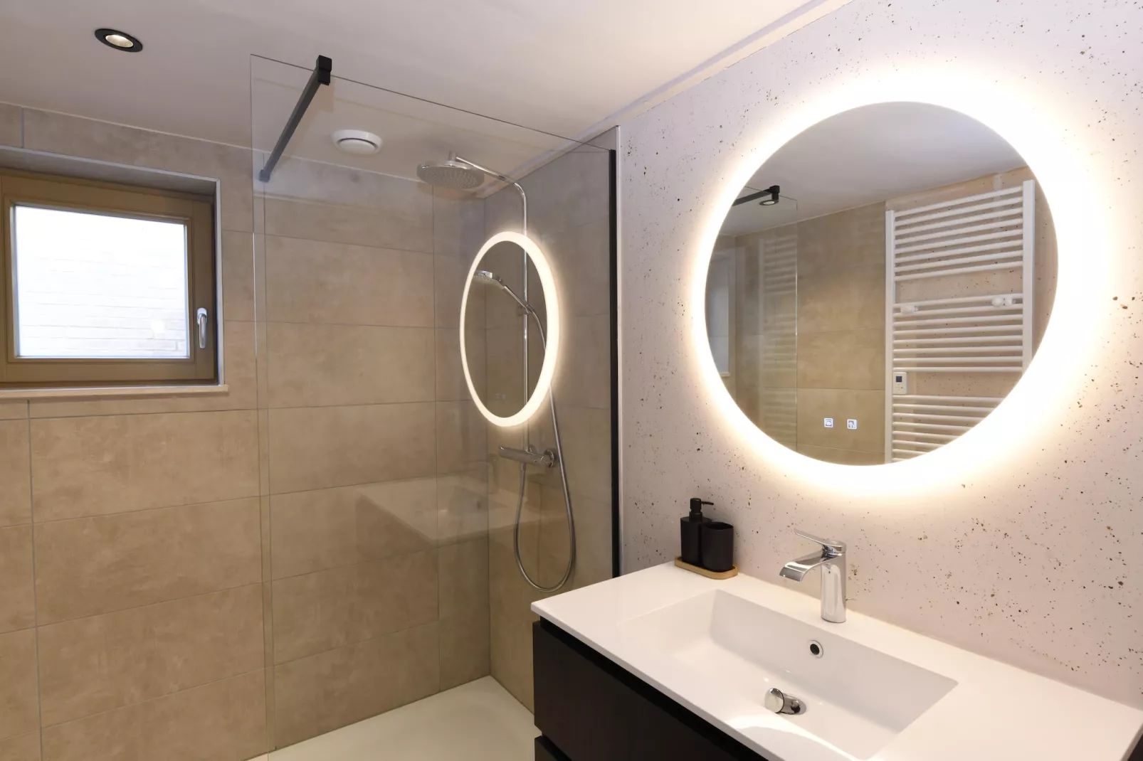 WH2/42-Bathroom