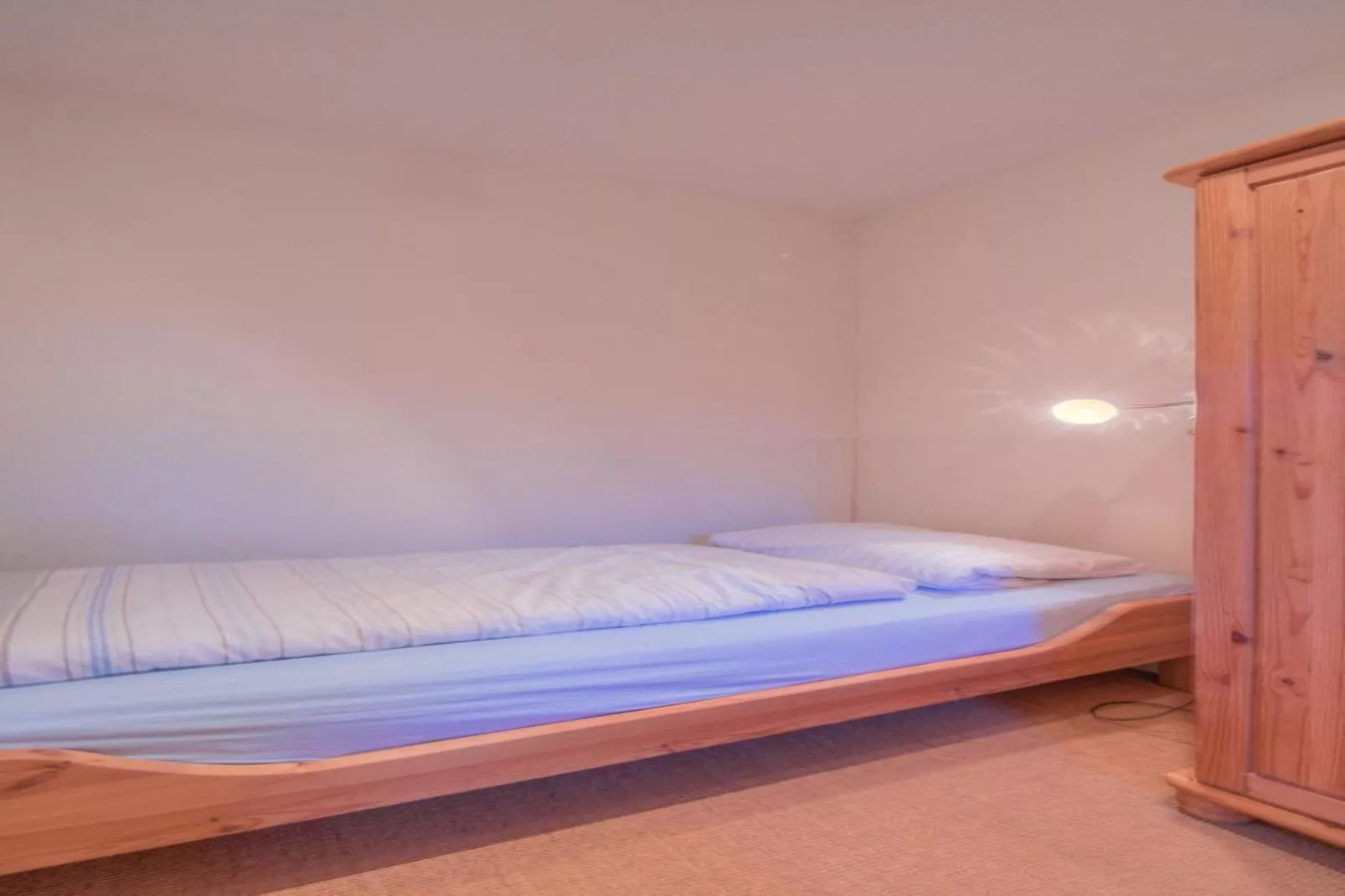 Kapitänshaus Gartendeck 64 qm Nr 402-Bedroom