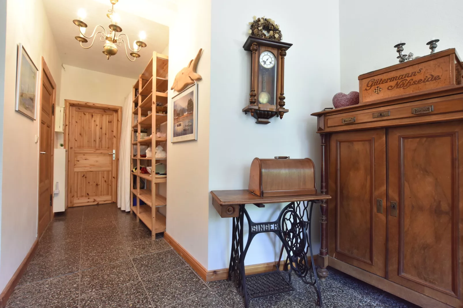 Romantische Ferienwohnung an der Ostsee mit Garten-Empfangshalle