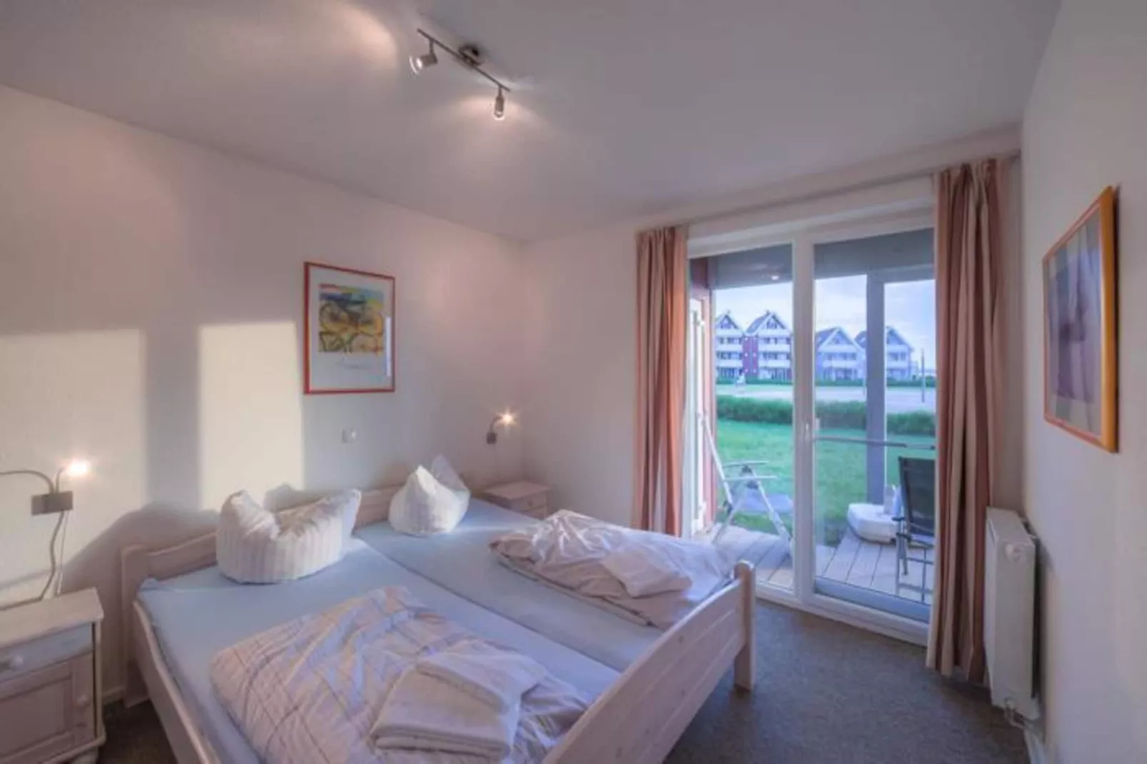 Kapitänshaus Gartendeck 64 qm Nr 472-Bedroom