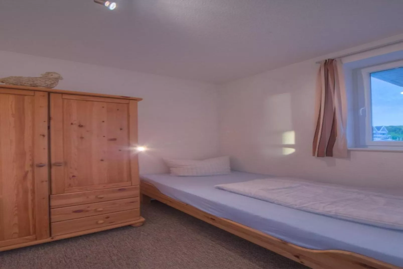 Kapitänshaus Gartendeck 64 qm Nr 472-Bedroom