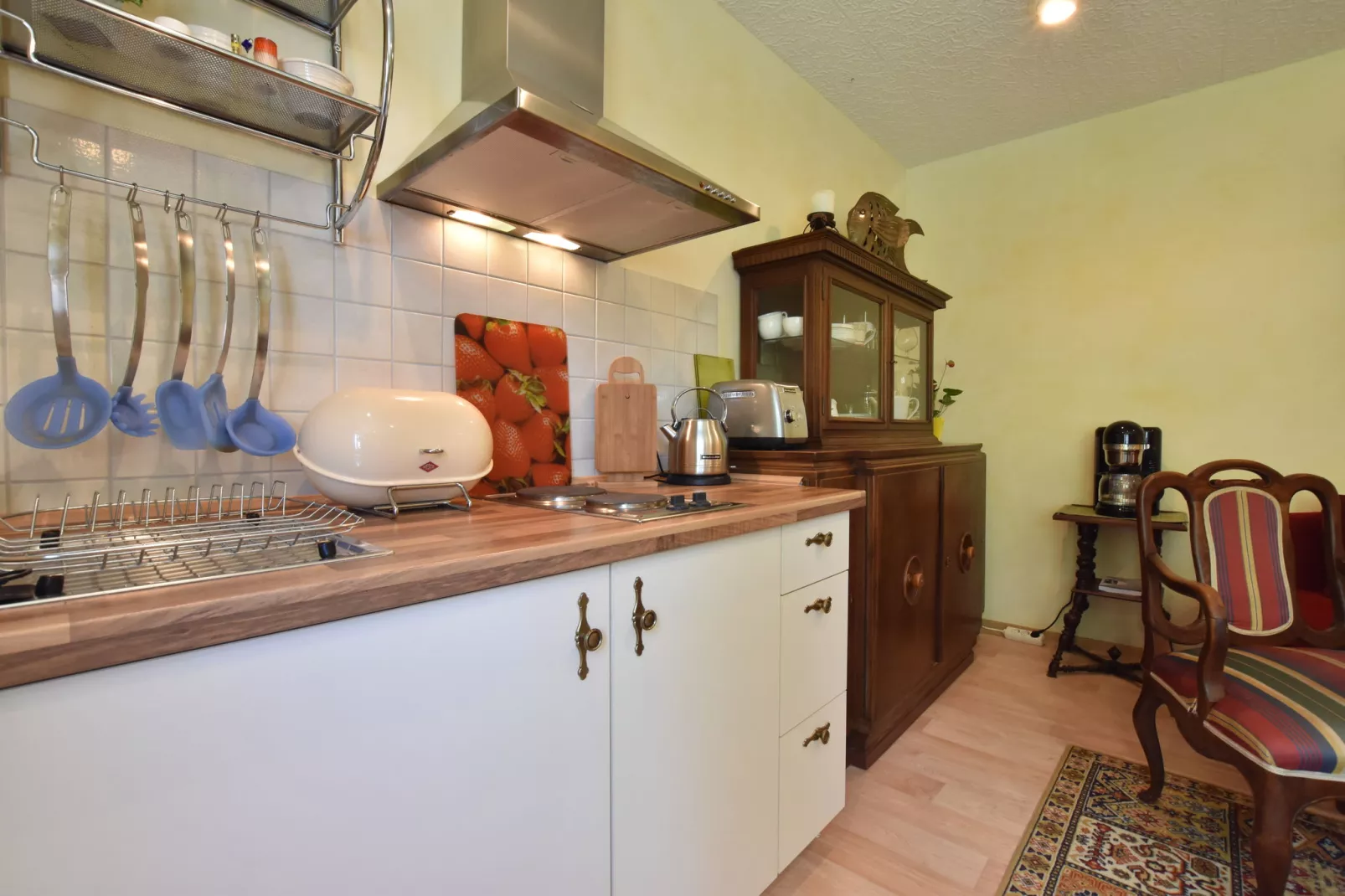 Romantische Ferienwohnung an der Ostsee mit Garten-Küche
