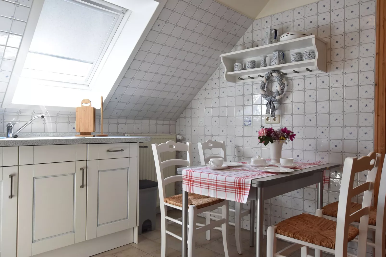 Landhauswohnung an der Ostsee mit Garten-Esszimmer