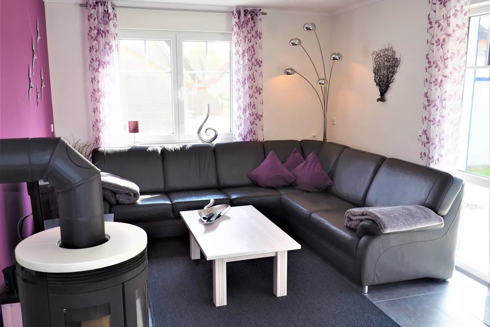 Ein Küstentraum für Familien - 4 Schlafzimmer Kamin-Living room