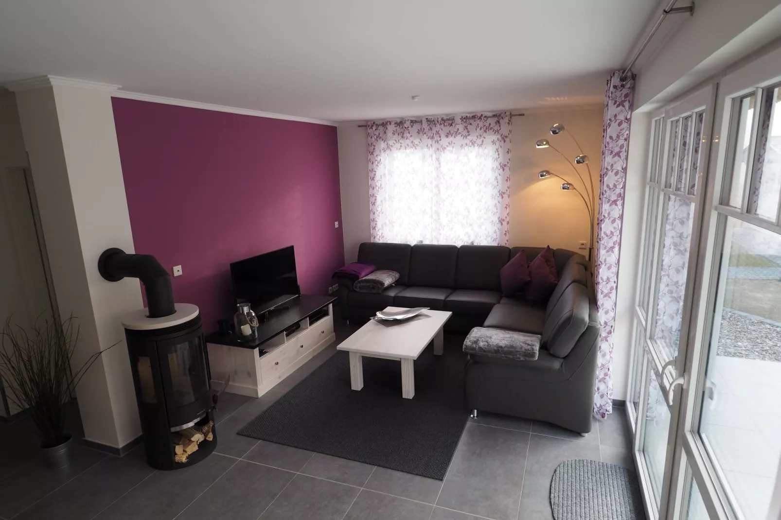 Ein Küstentraum für Familien - 4 Schlafzimmer Kamin-Living room