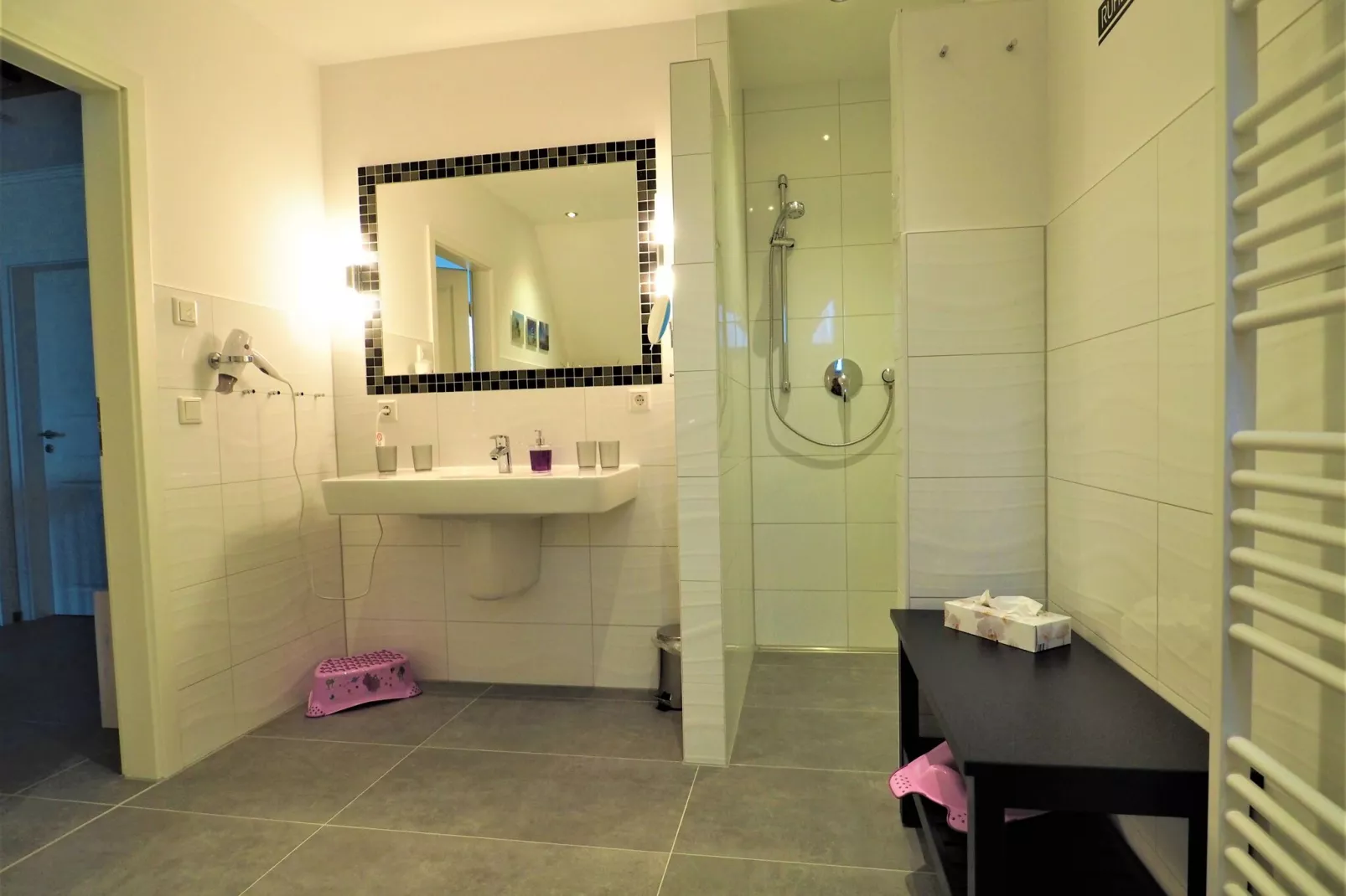 Ein Küstentraum für Familien - 4 Schlafzimmer Kamin-Bathroom
