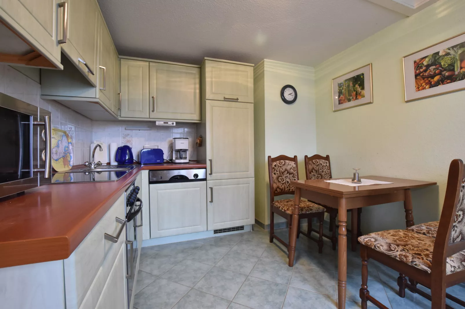 Anja Nr 1-Kitchen