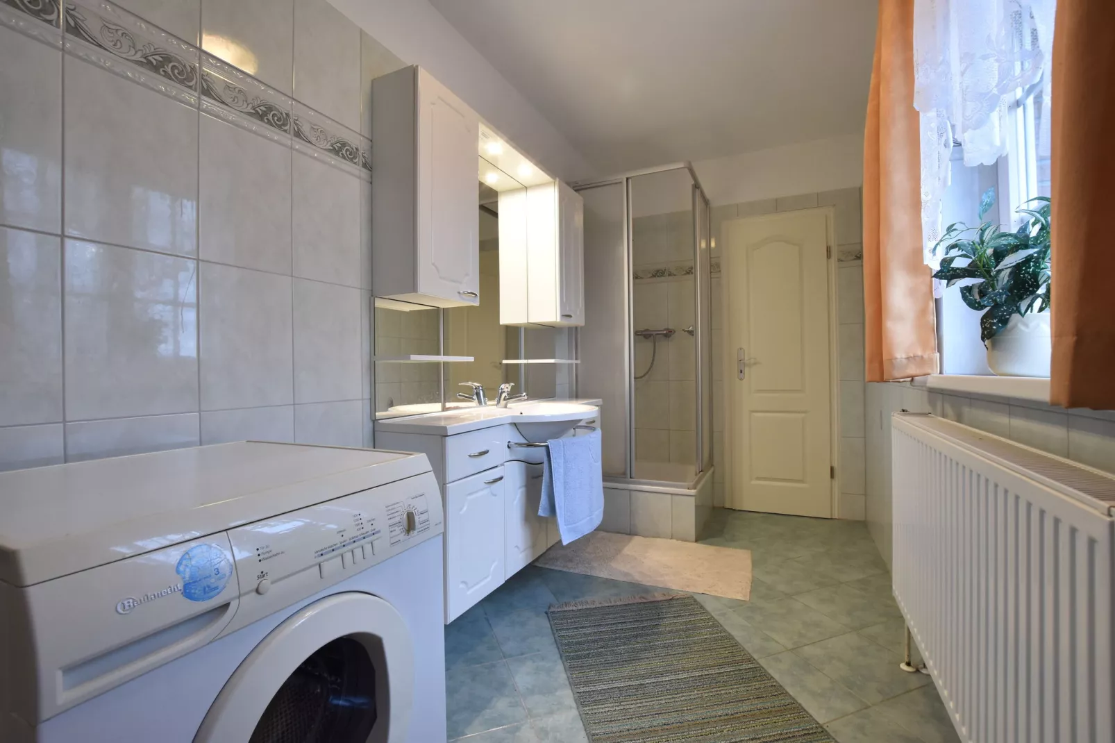 Anja Nr 1-Bathroom