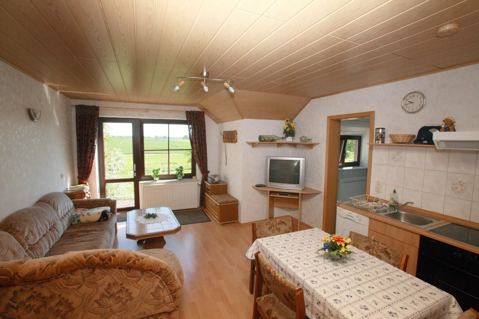 Ferienwohnung mit Feldblick-Living room