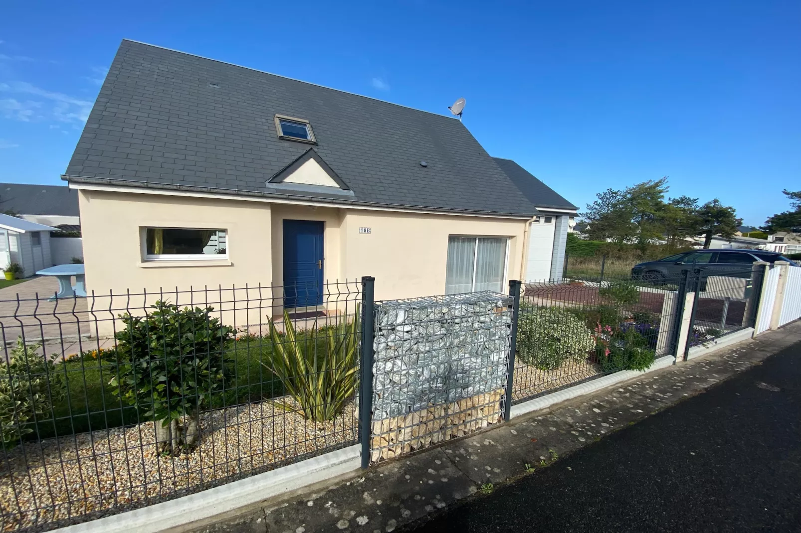 Holiday home in Hauteville Sur Mer-Vue d'été