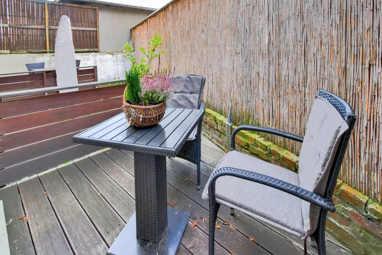 Komfortable Ferienwohnung in alter Stadtvilla Luv-Terrace balcony