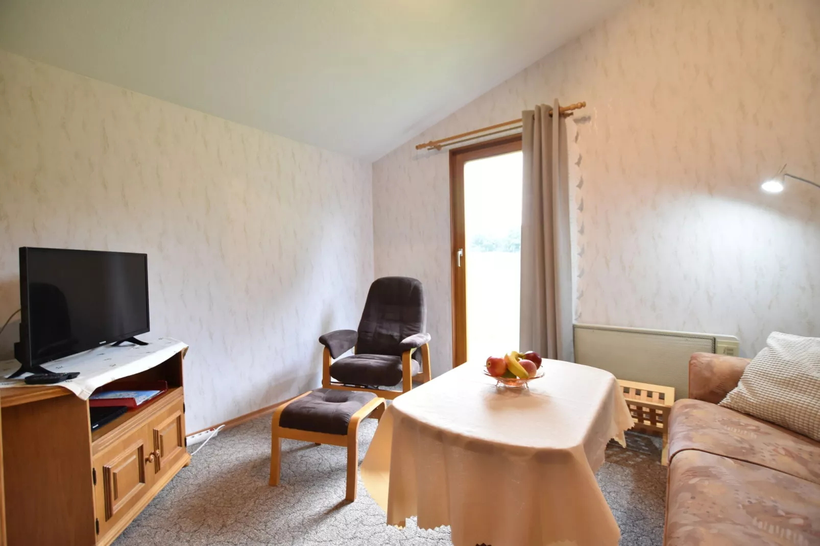Platz im Grünen 2-Salon