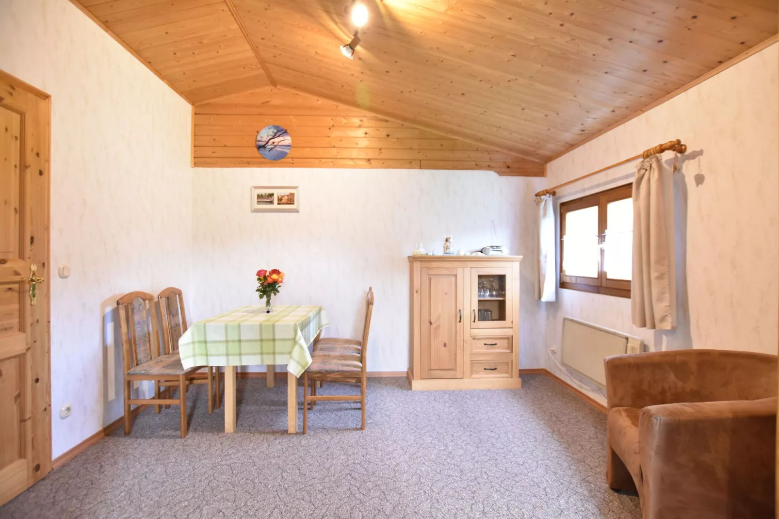 Platz im Grünen 2-Salon