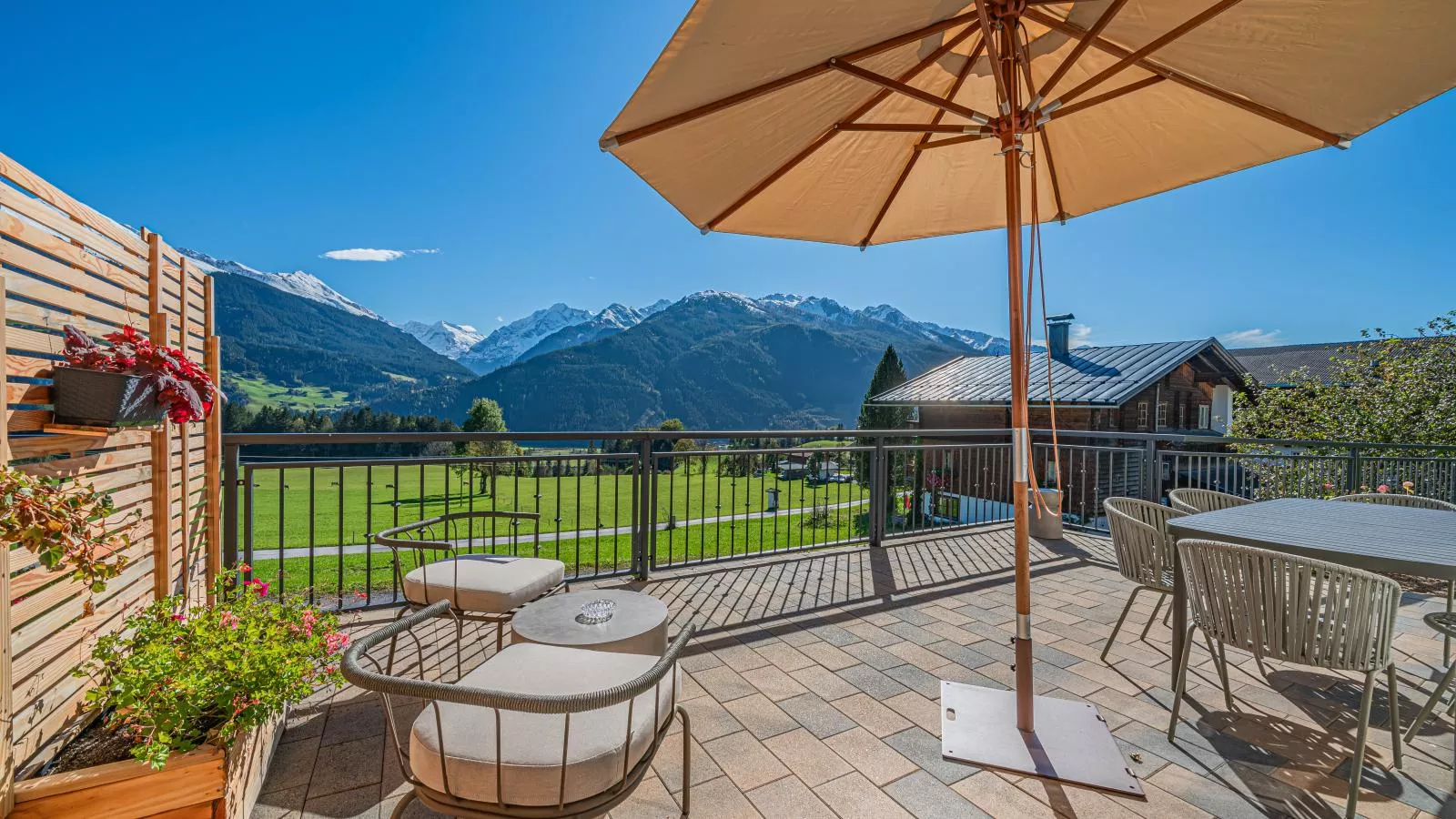 Premium Apartments SunnseitPanorama-Terrassenbalkon