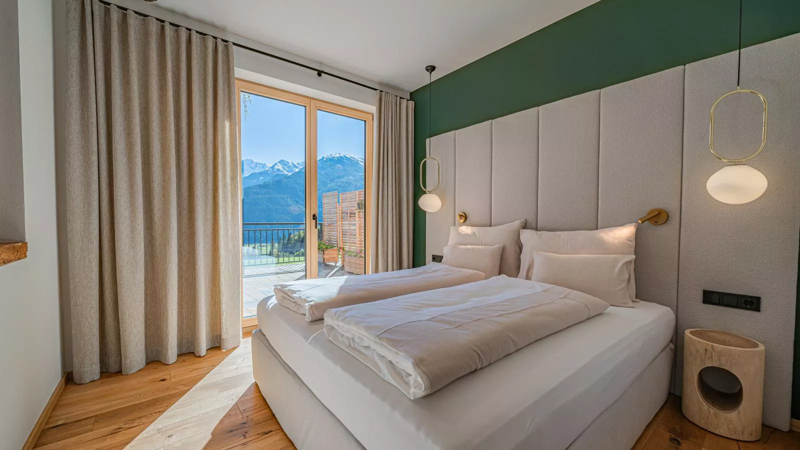 Premium Apartments SunnseitPanorama-Schlafzimmer