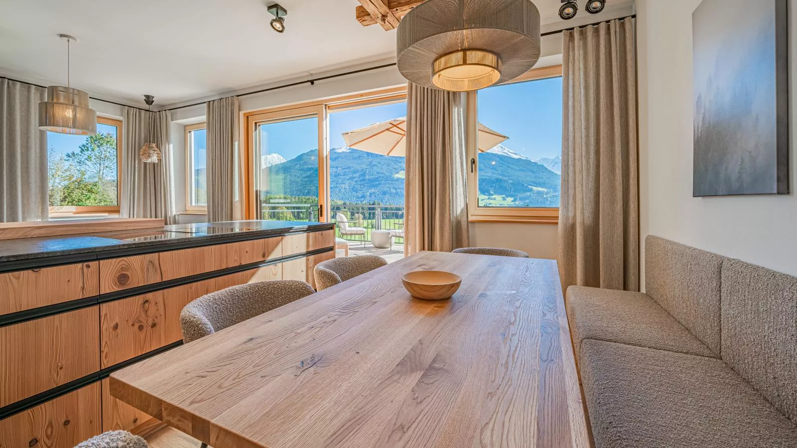 Premium Apartments SunnseitPanorama-Esszimmer